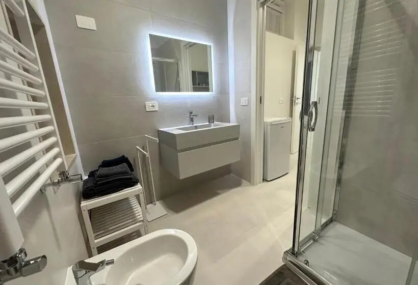 اتاق استاندارد, Hary Home