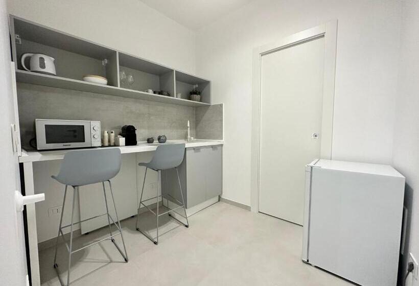 اتاق استاندارد, Hary Home