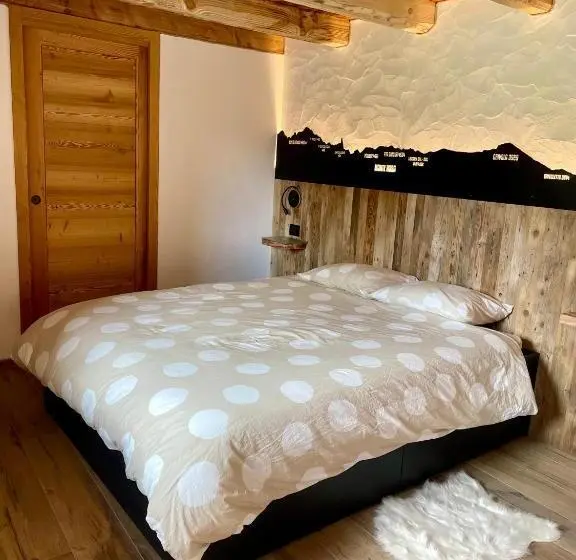 Deluxe-huone, La Famille D Evian