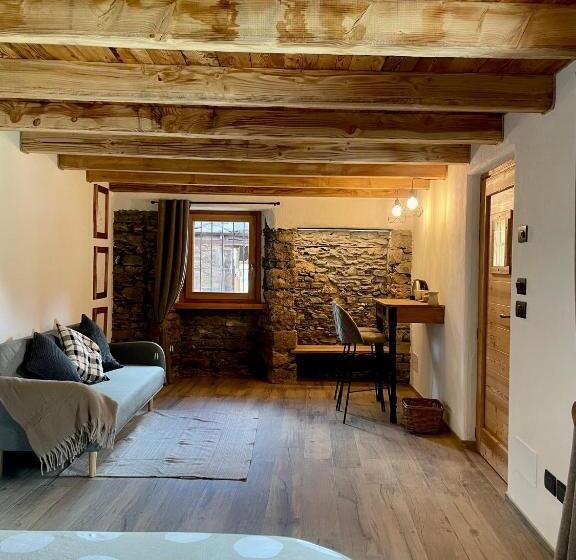 غرفة ديلوكس, La Famille D Evian