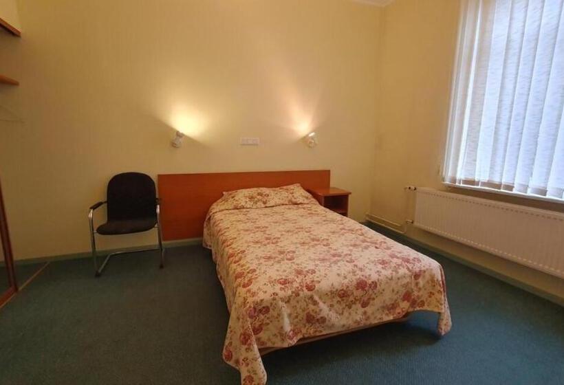 اتاق استاندارد یک نفره, Silport Külalistemaja