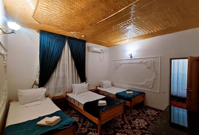 اتاق لوکس سه تخته, Parvina Boutigue