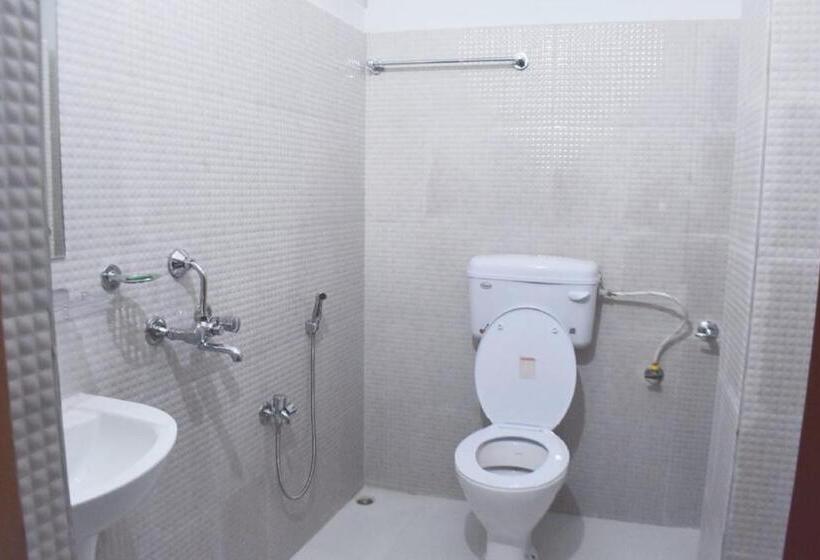 Executive Kolmen Hengen Huone, The Executive Inn
