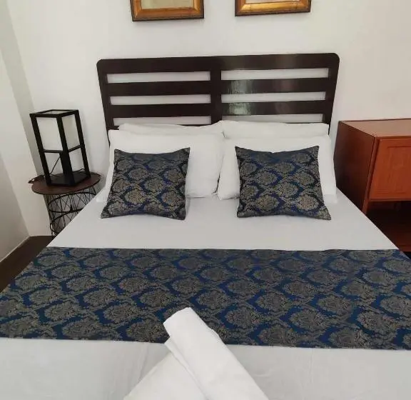 スイート, Llanes Bancolita S Resort Taal Lakeview Resort Balete