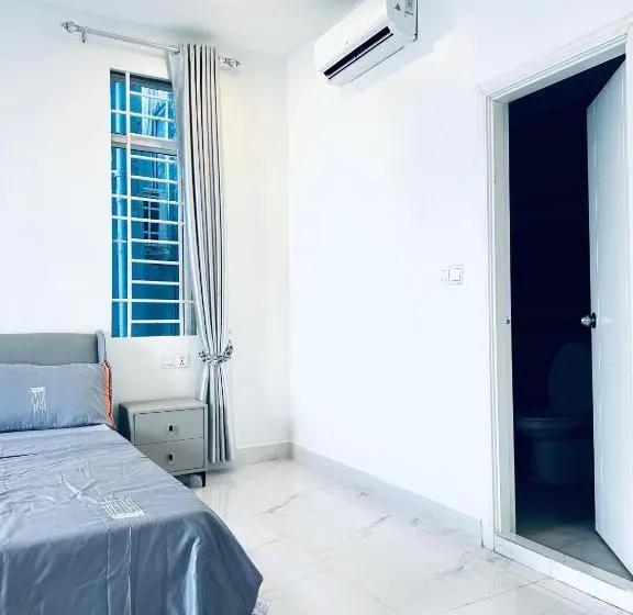 バルコニー付きスタンダードルーム, Lotus Homestay