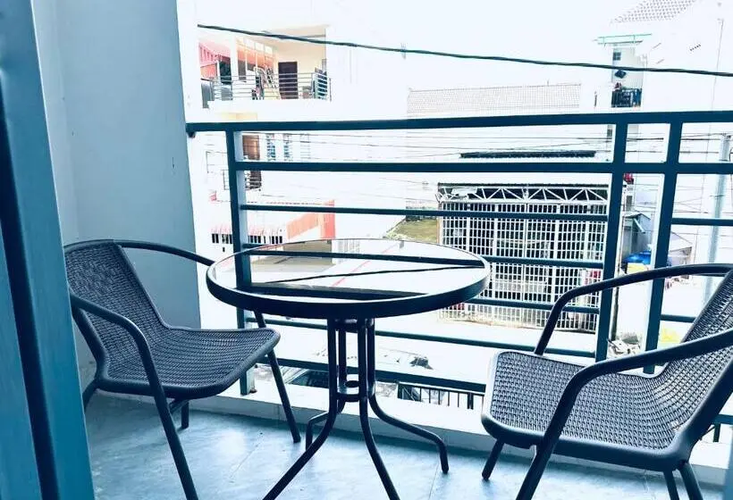 バルコニー付きスタンダードルーム, Lotus Homestay