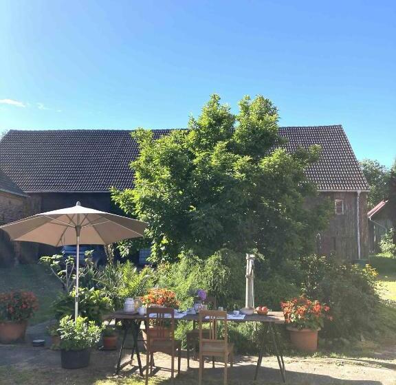 ２ベッドルームハウス, Schlamau19   Unterm Nussbaum