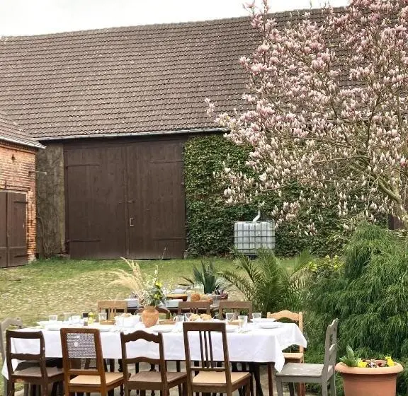 ２ベッドルームハウス, Schlamau19   Unterm Nussbaum