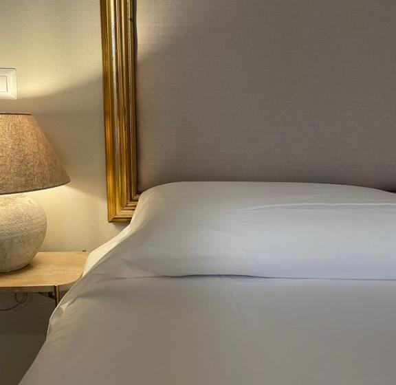 اتاق استاندارد, Notus Rooms