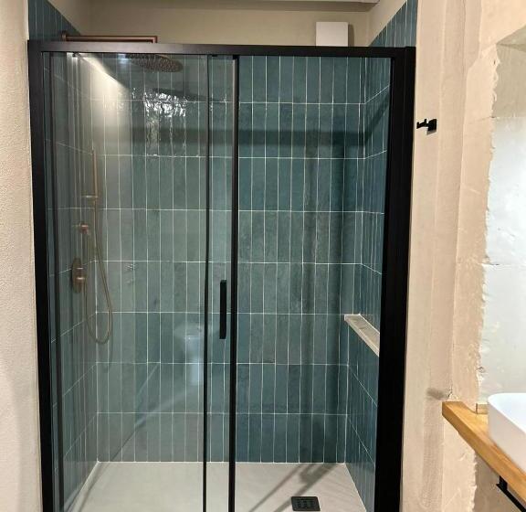 اتاق استاندارد, Notus Rooms