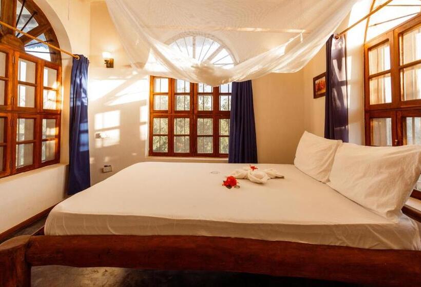 スタンダードルーム, Tropicana Boutique