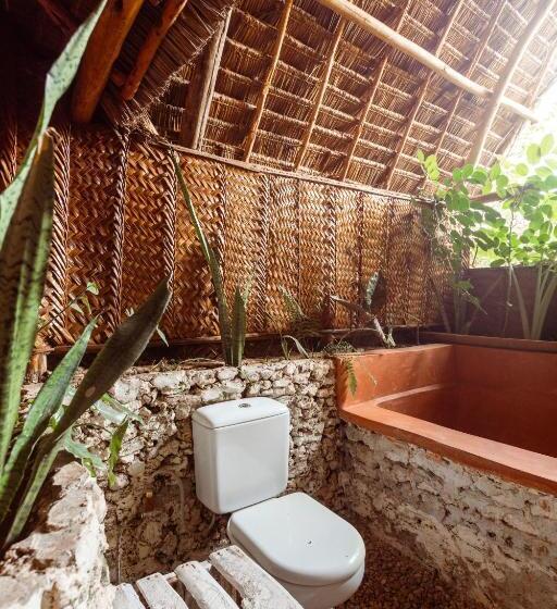 スタンダードバンガロー, Tropicana Boutique