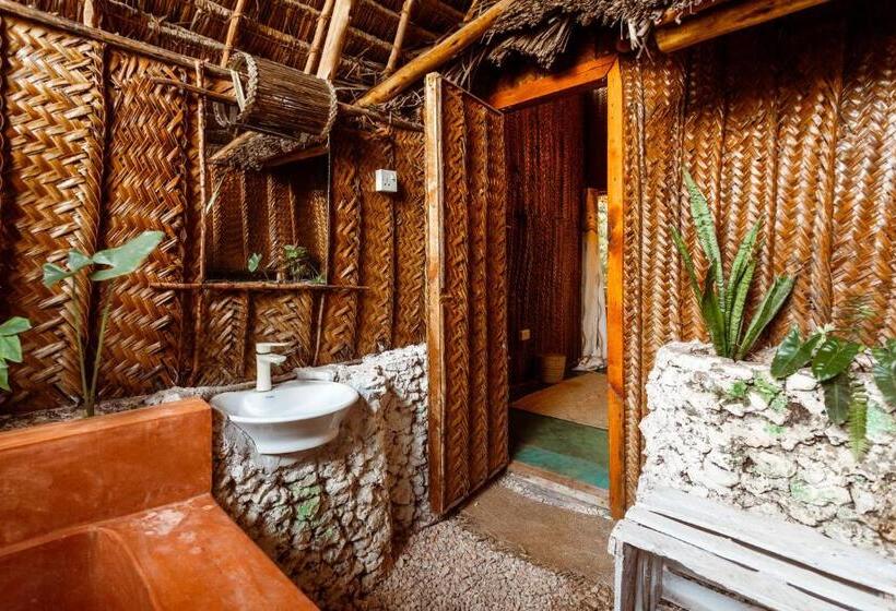 スタンダードバンガロー, Tropicana Boutique