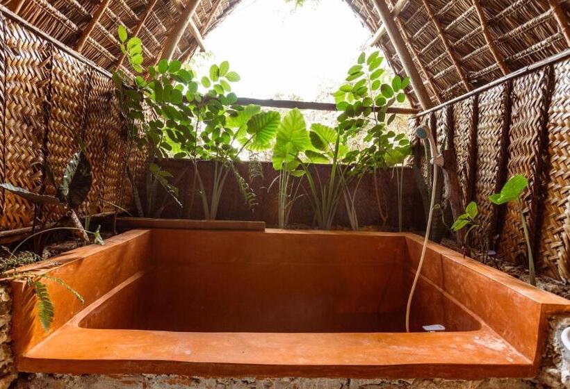 スタンダードバンガロー, Tropicana Boutique