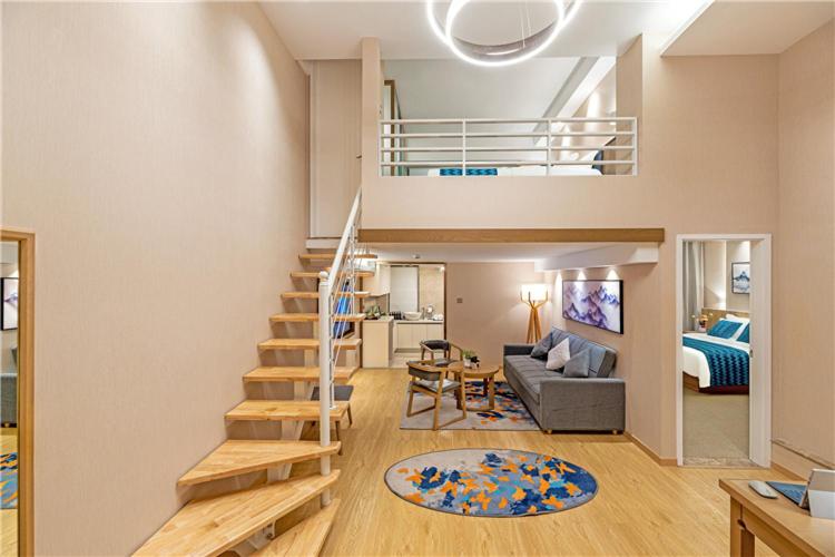 سوییت خانوادگی, Mehood Lestie, Xiamen Zhongshan Road Pedestrian Street