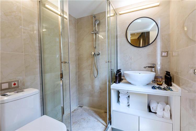 سوییت خانوادگی, Mehood Lestie, Xiamen Zhongshan Road Pedestrian Street