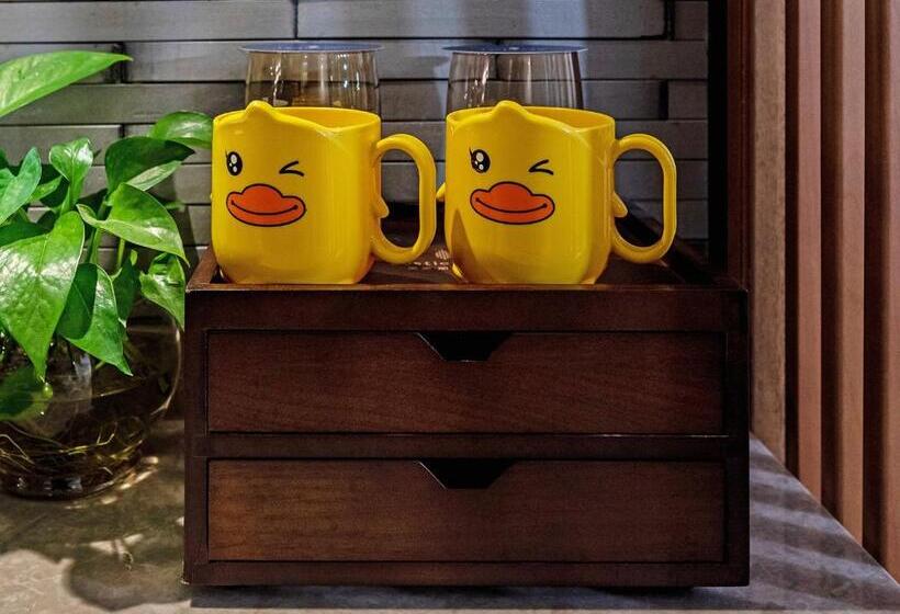 اتاق خانوادگی, Mehood Lestie, Xiamen Zhongshan Road Pedestrian Street