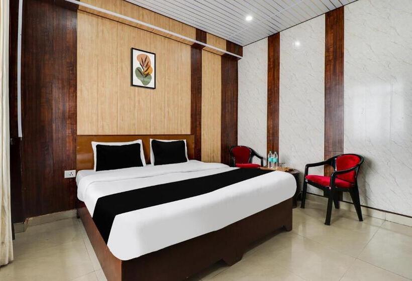 三人经典房间, Oyo Sri Narayan