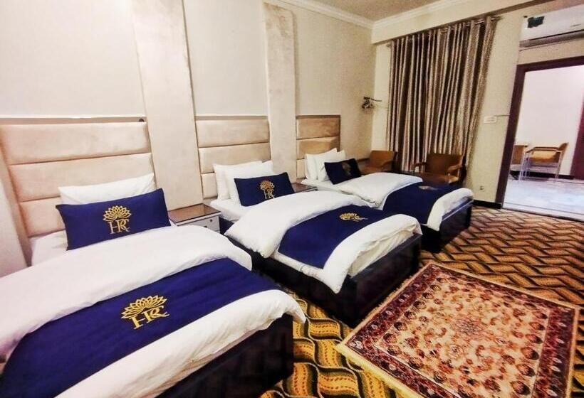 اتاق لوکس سه تخته, Relax Cottage Swat By Khan Familia