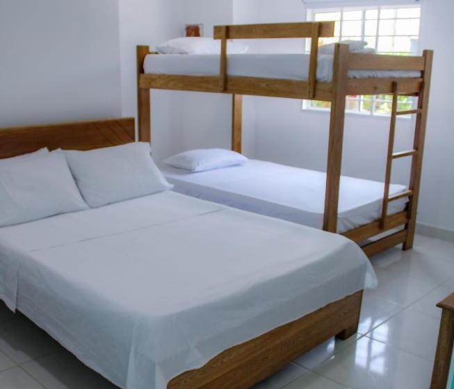 חדר משפחתי, San Andres Arboletes