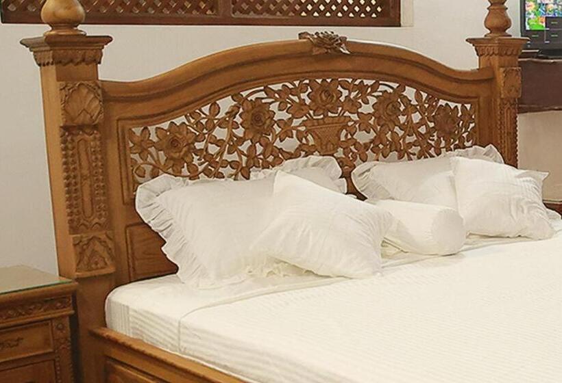 스탠다드 룸 킹사이즈 침대, Preethi Village Rooms