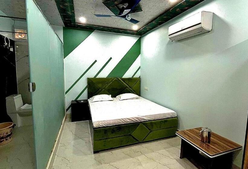 デラックスルーム, Rk Guest House Paying