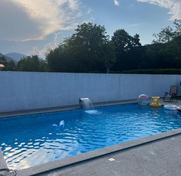 آپارتمان 1 خوابه, Victory Pool House