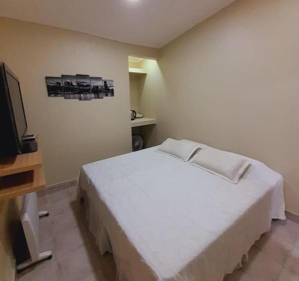 חדר סטנדרט, Fn Apart