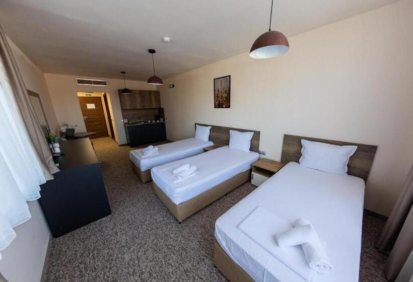 디럭스 트리플 룸, City Plaza