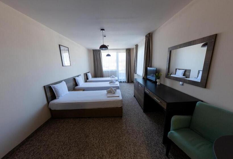 디럭스 트리플 룸, City Plaza