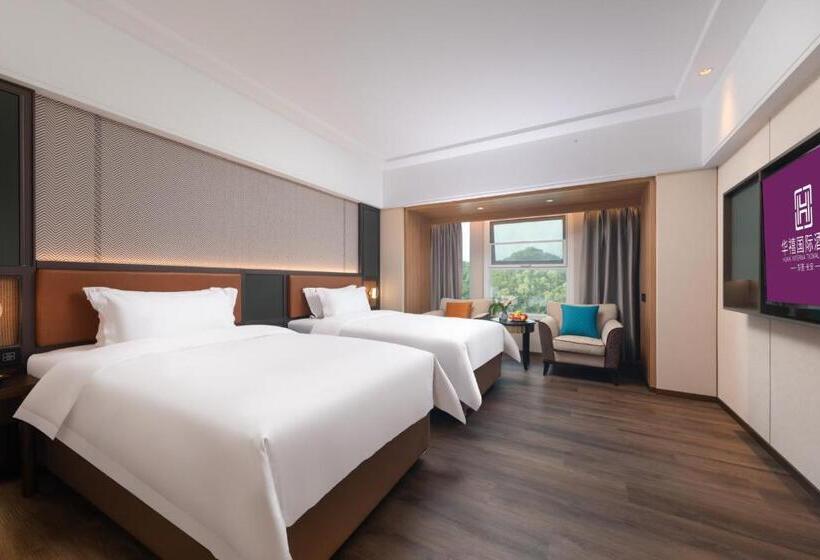 豪华房间, Huaxi International