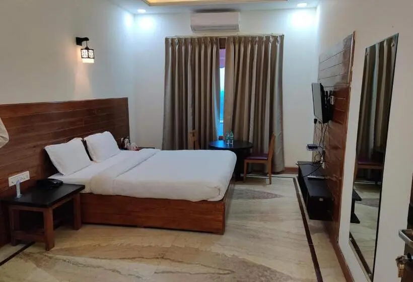 スタンダードルーム, Orchha Club And Resort Ocr