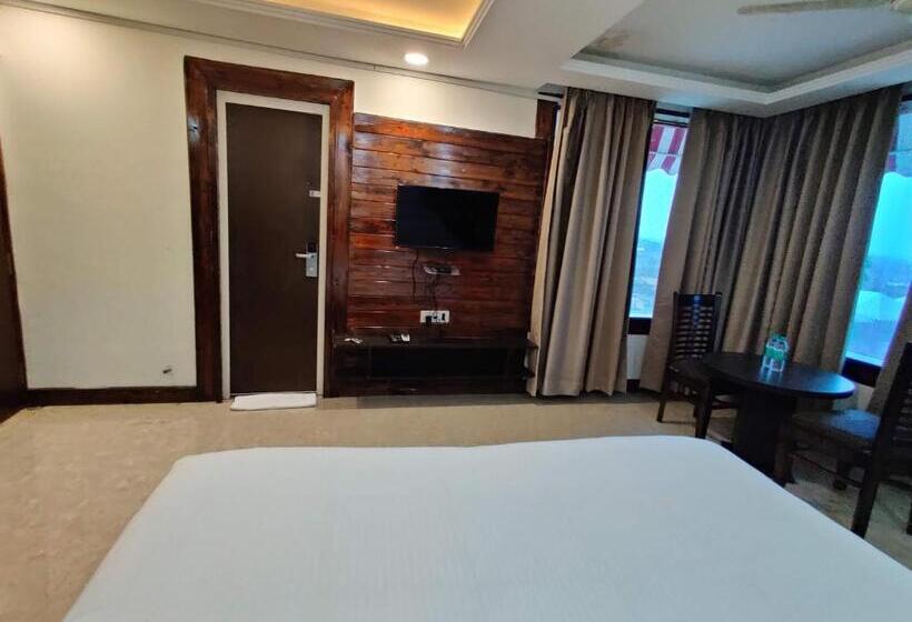 חדר סטנדרט עם מיטת קינג, Orchha Club And Resort   Ocr