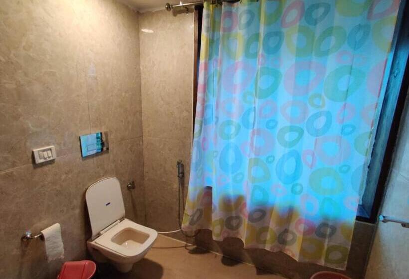 חדר דחוקס עם מיטת קינג, Orchha Club And Resort   Ocr