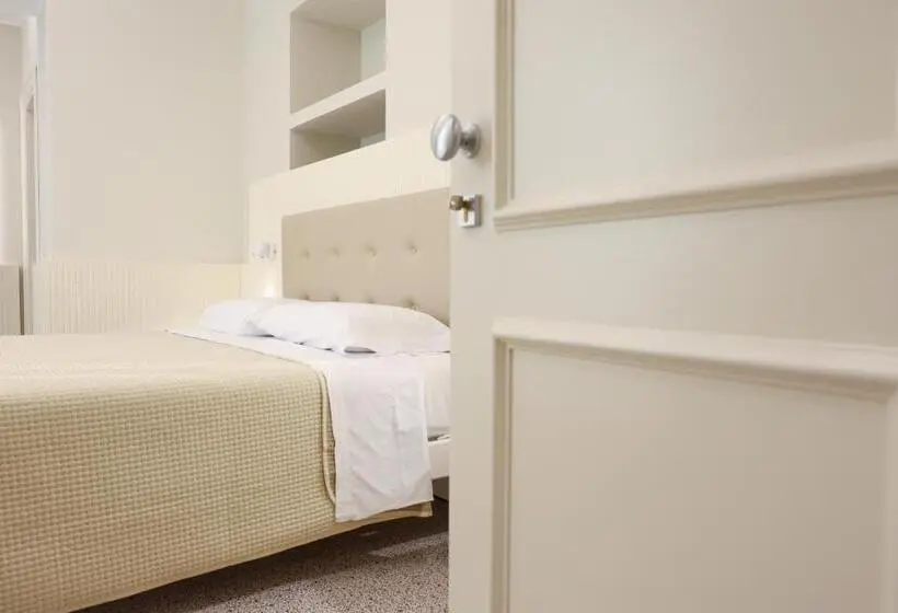 デラックストリプルルーム, Nazzarì B&b Tropea