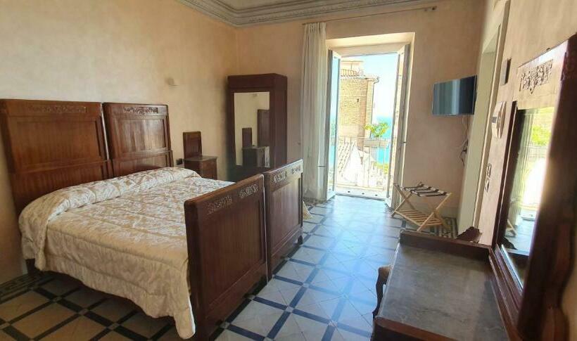 اتاق لوکس با بالکن و چشمانداز دریا, Il Bersó Di Porta Catena