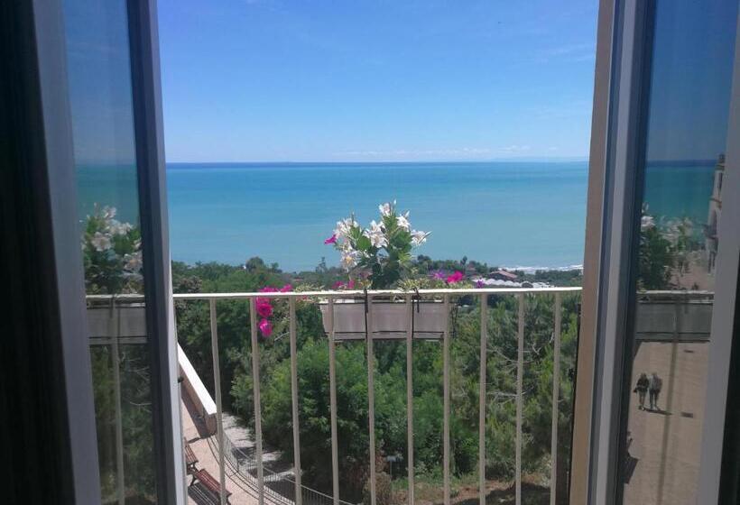 اتاق لوکس با چشمانداز دریا, Il Bersó Di Porta Catena