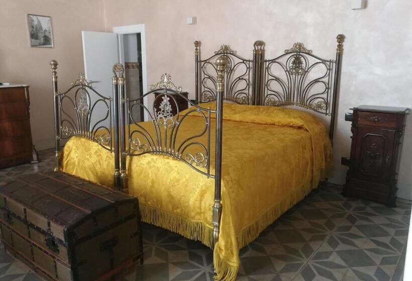 اتاق لوکس با چشمانداز دریا, Il Bersó Di Porta Catena