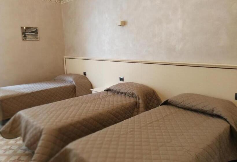 اتاق سوپریور سه تخته, Il Bersó Di Porta Catena