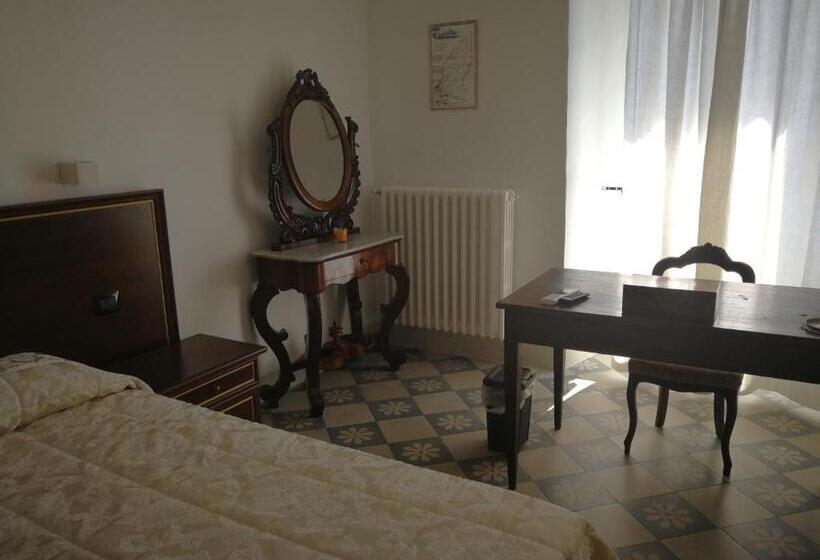 اتاق لوکس با چشمانداز دریا, Il Bersó Di Porta Catena