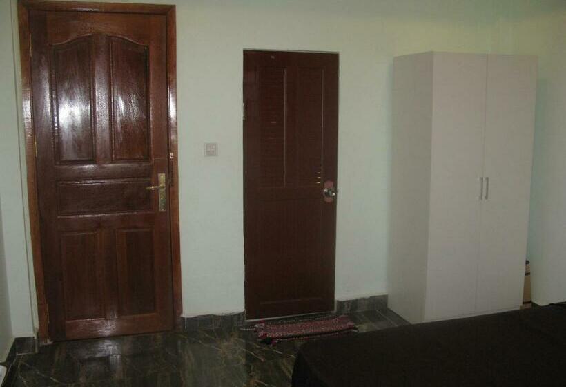 スタンダードルーム, Kol House