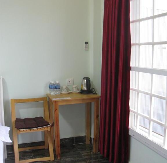 スタンダードルーム, Kol House