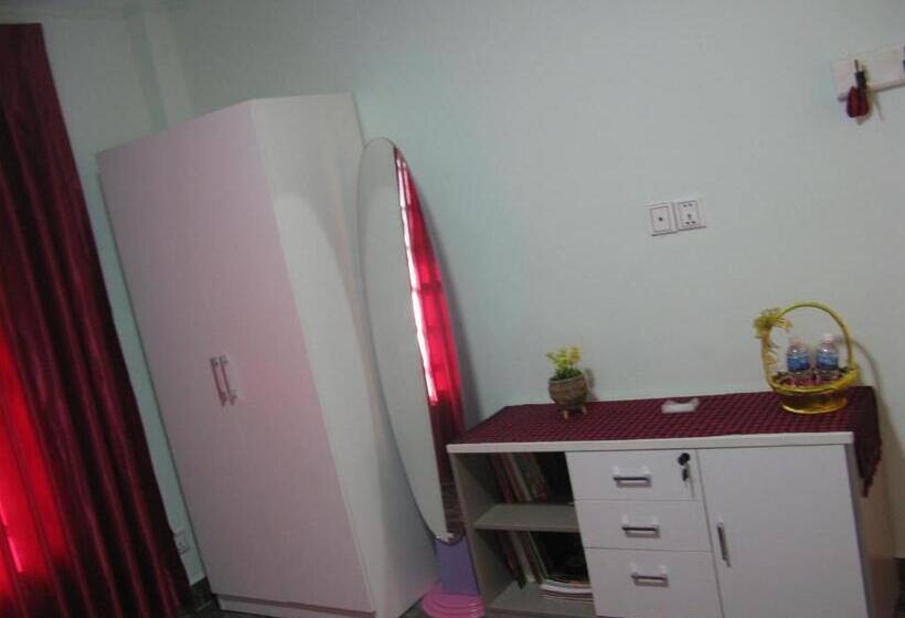 スタンダードルーム, Kol House