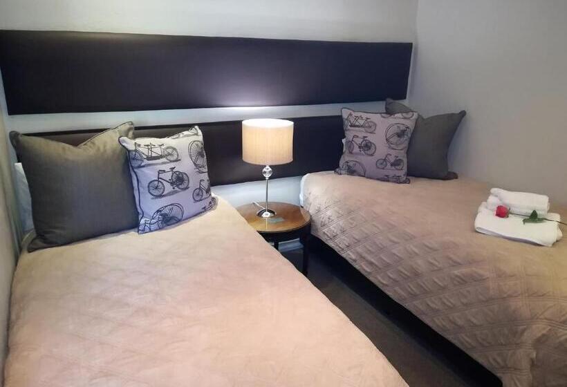 Deluxe Family Room, The Platinum Guesthouse