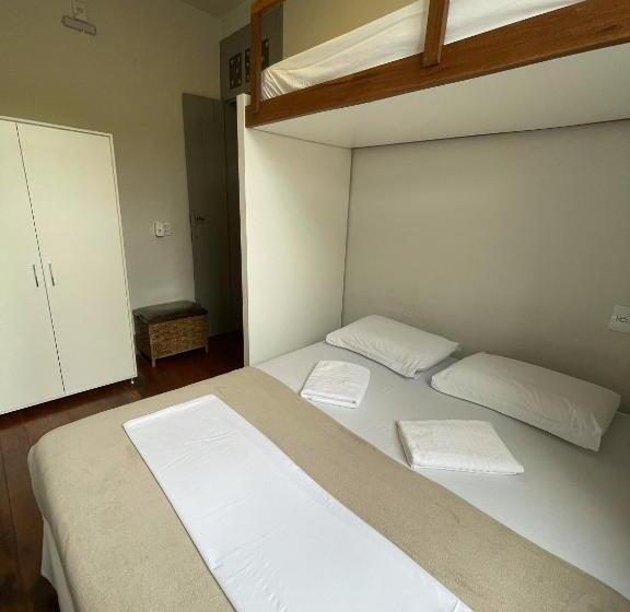 Quarto Triplo Economy, Casarão Hostel