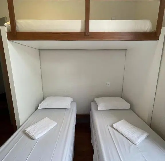 Economy Triple Room, Casarão Hostel
