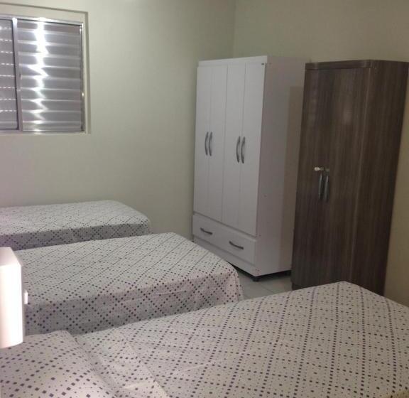 חדר סטנדרט לשלושה, Hostel Araucaria