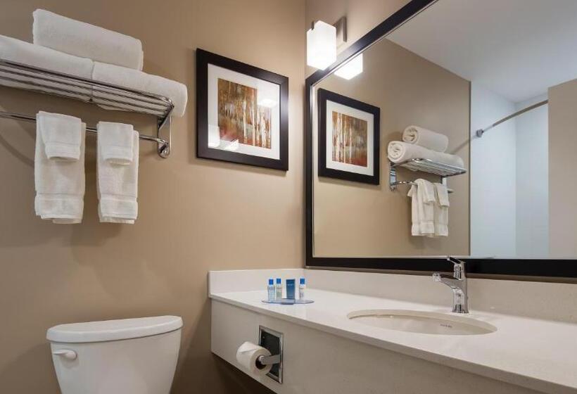 带按摩浴盆的套房, Best Western Plus Merritt