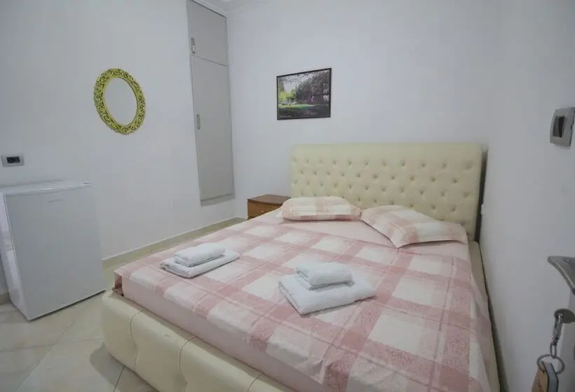 اتاق استاندارد با بالکن, Andy Apartments