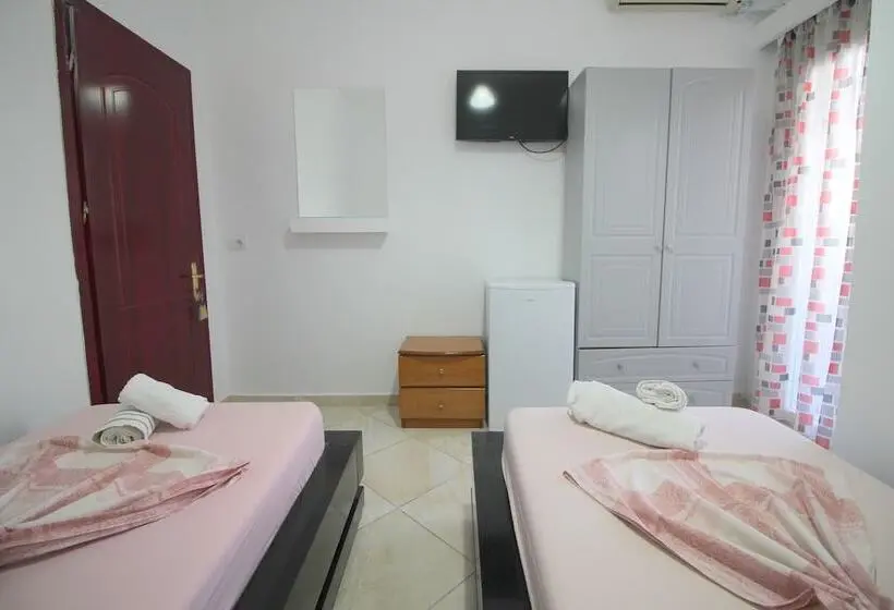 اتاق استاندارد با بالکن, Andy Apartments